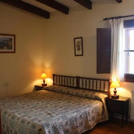 Country house Masia La Safranera
